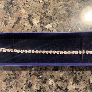TENNIS BRACELET, WHITE, RHODIUM PLATED